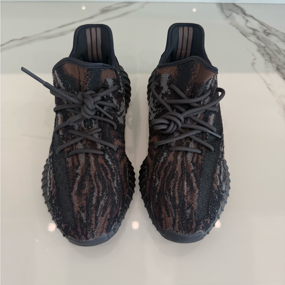 Yeezy 350 V2, MX Rock